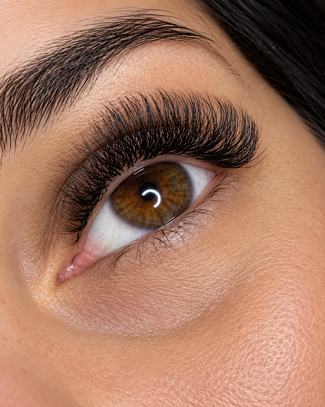 Speed Lashes in Schwarz am Auge